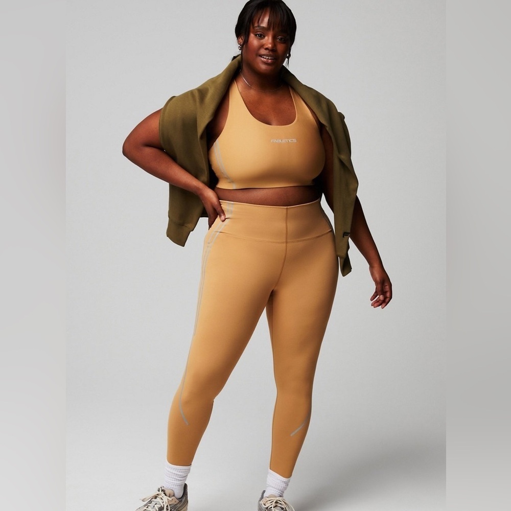 NWOT Fabletics Tan Define PowerHold Rain & Reflect High waist Legging